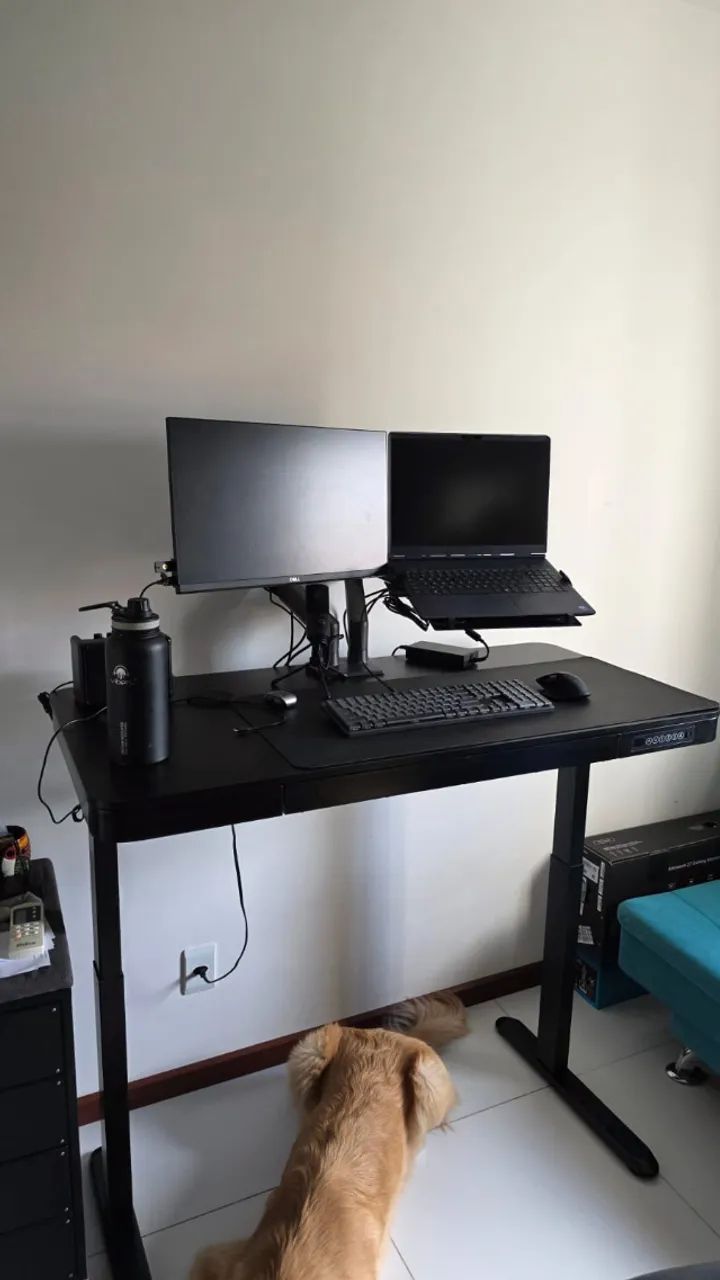 Mesa com ajuste de altura elétrico Elements Musa + Gaveteiro