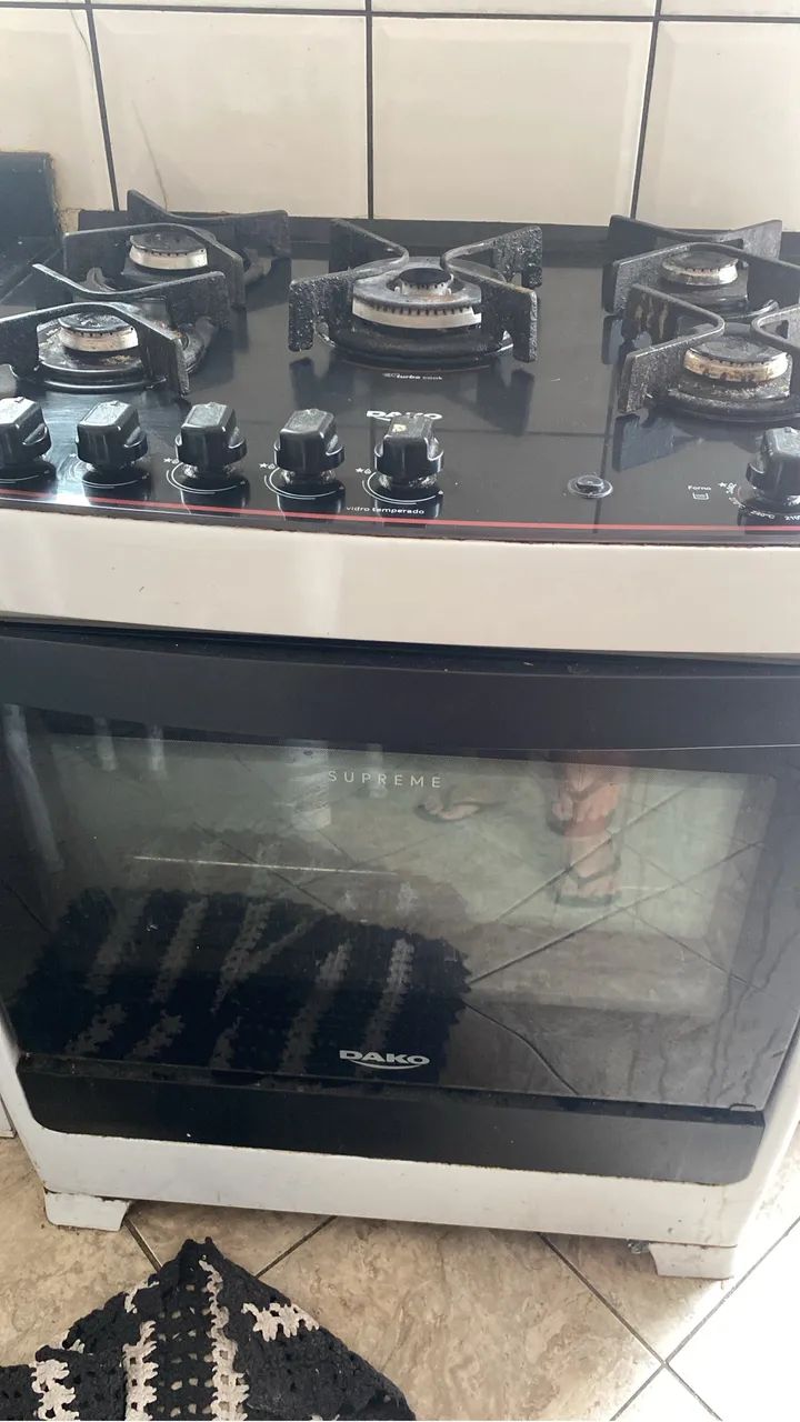 Vende-se fogão 5 bocas tampa de vidro 