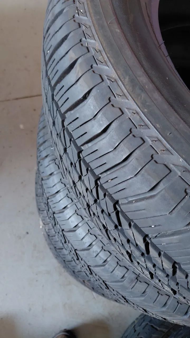 Pneus BRIDGESTONE  265/60 R 18  - Foto 2