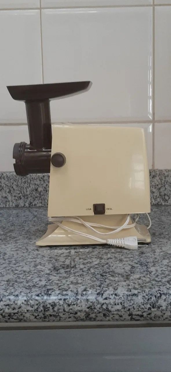 Moedor de Alimentos Elétrico marca Britânia - Foto 2