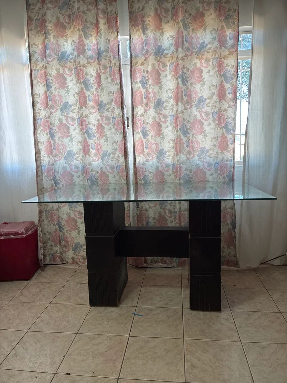 Mesa de jantar tampo de vidro