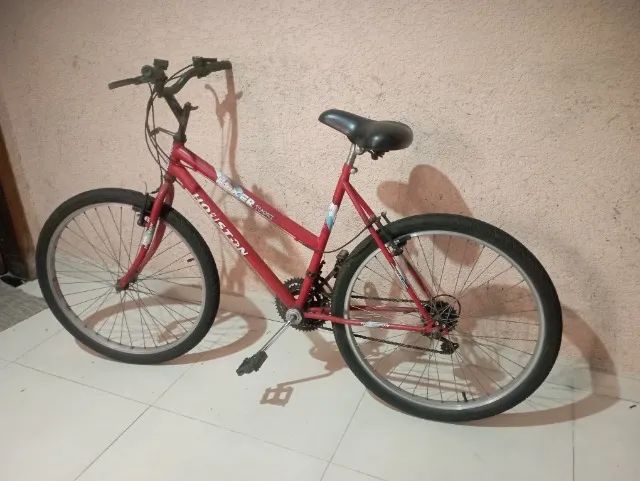 Vendo bicicleta aro 26 com marchas  - Foto 5