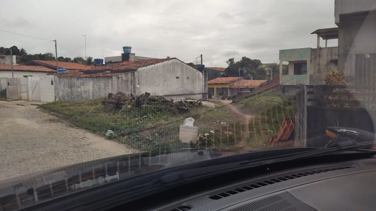 Vendo ou troco terreno rua principal e calçada 