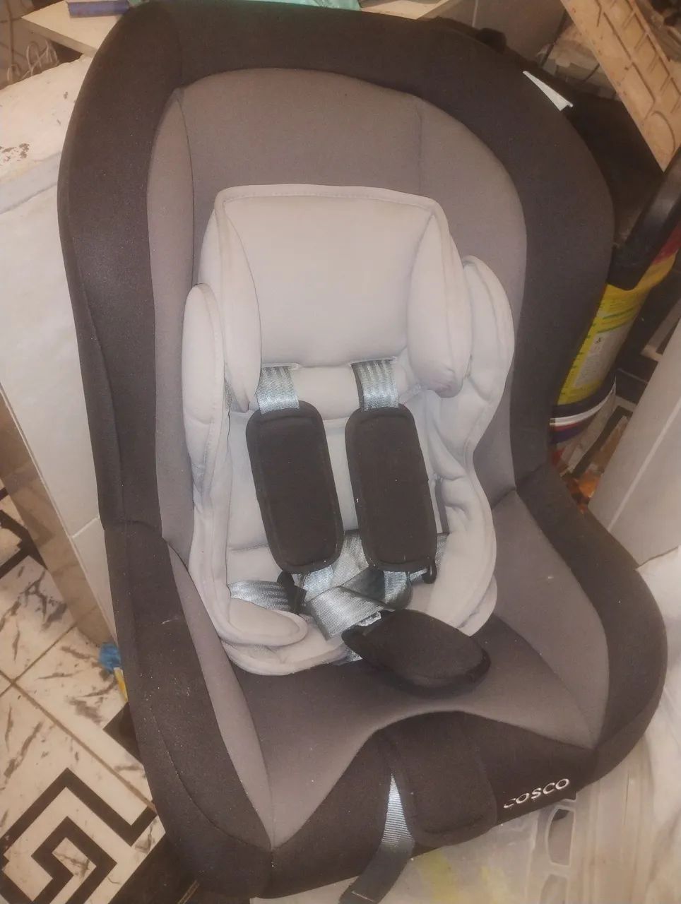 Cadeirinha Cosco seminova