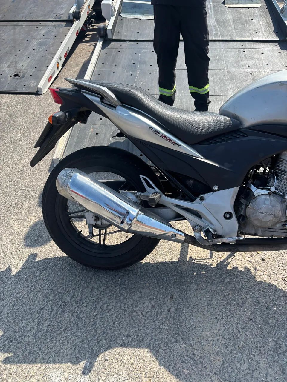 CB 300 em perfeito estado - Foto 2