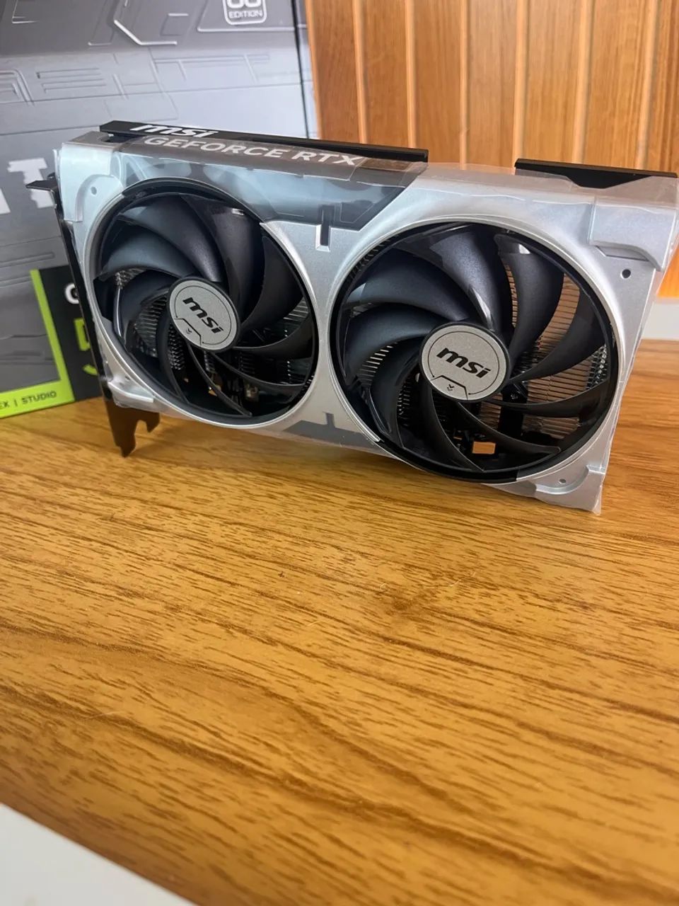 RTX 5050 8gb NOVA  - Foto 3