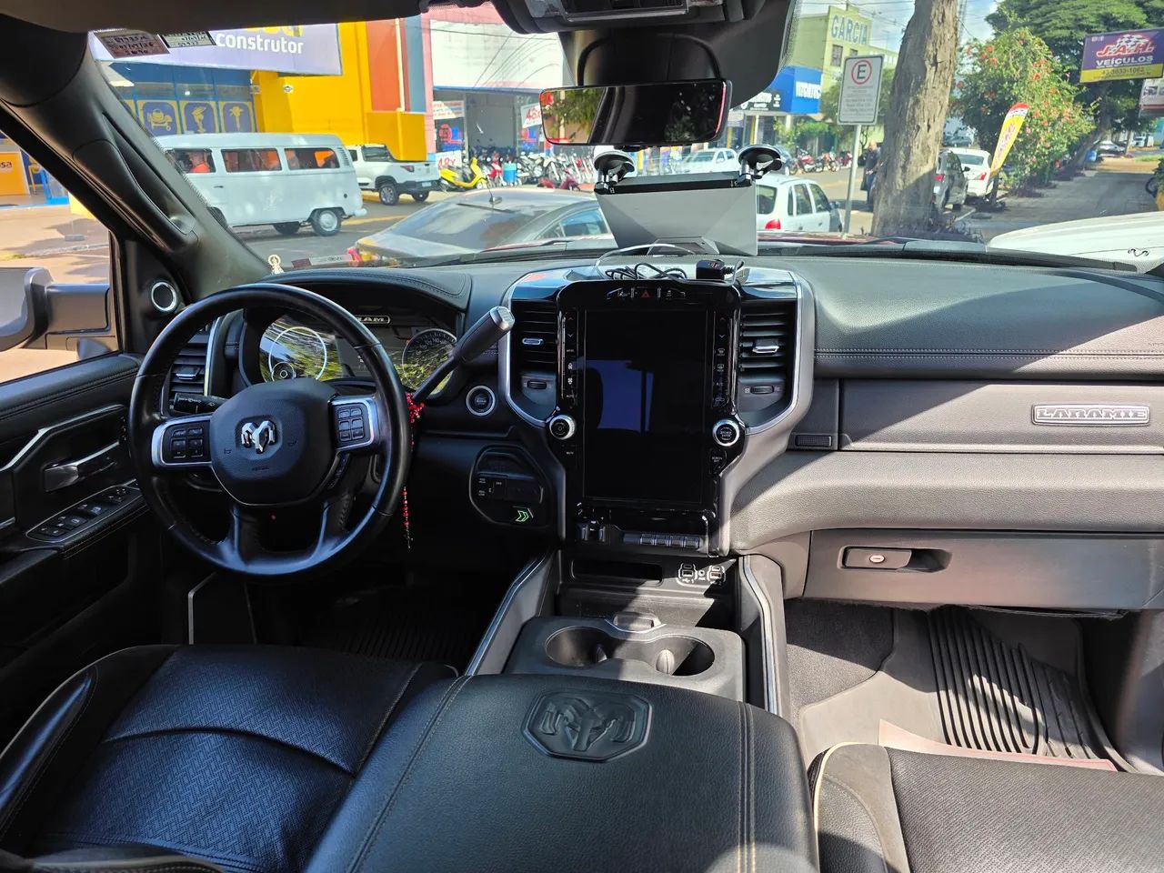 Ram 2500 Laram. 6.7 Night ED. TB CD 4X4 DIE 2021 - Foto 3