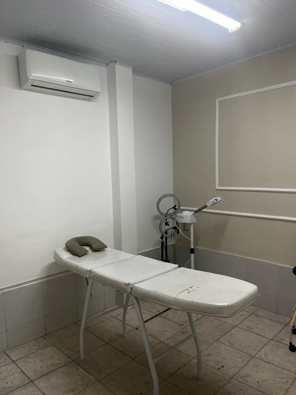 Sala dentro de salão de beleza 
