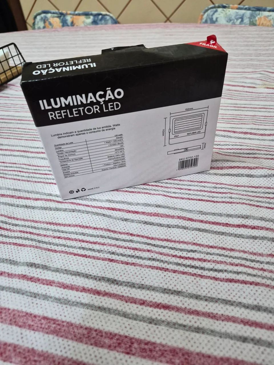 Refletor de LED Bivolt 100W Para Jardim e Fachada - Foto 3