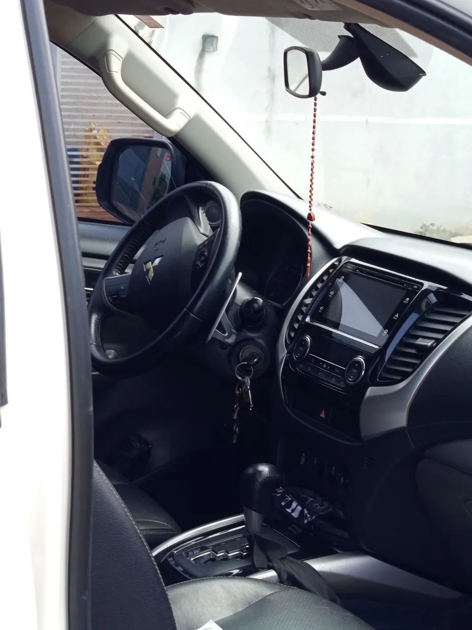 Mitsubishi L200 Triton Sport HPE 2.4 CD Diesel Aut. 2018 - Foto 3
