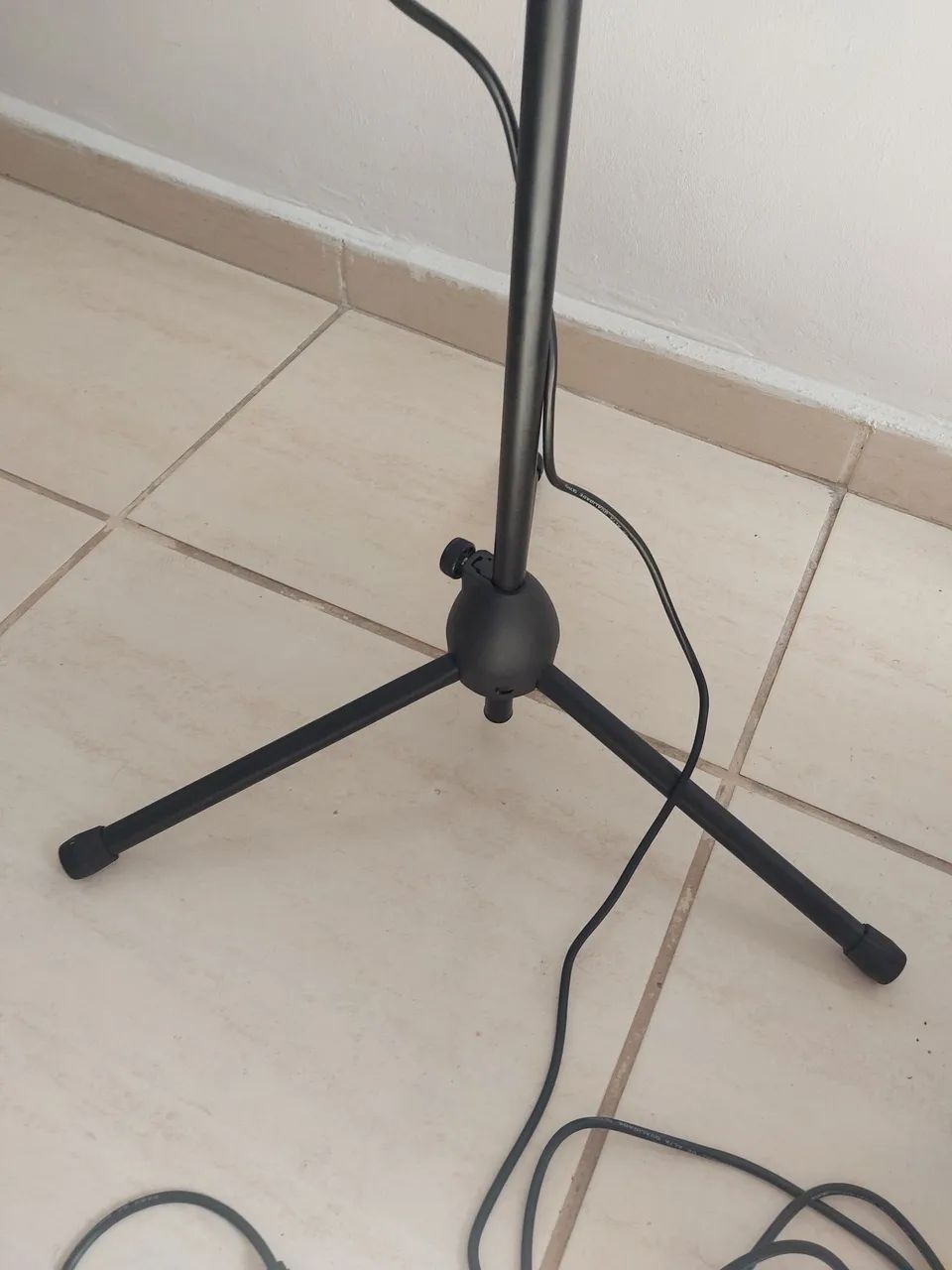 Microfone e pedestal 140 reais - Foto 5