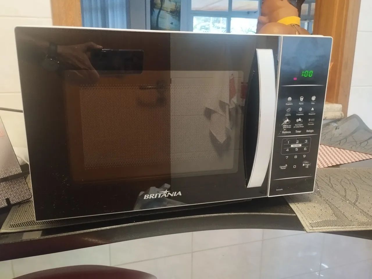 Microondas Britânia 32L usado  - Foto 2
