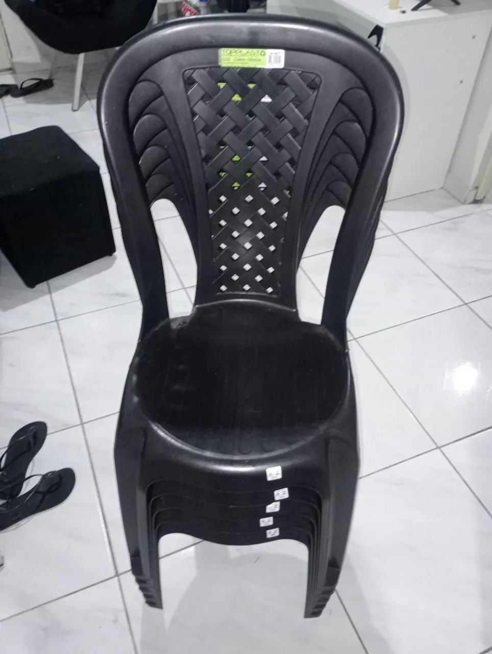 Cadeira de plástico resistente - Foto 2