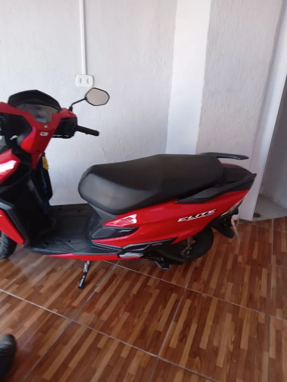 Vendo Honda Elite modelo 2025 - Foto 3