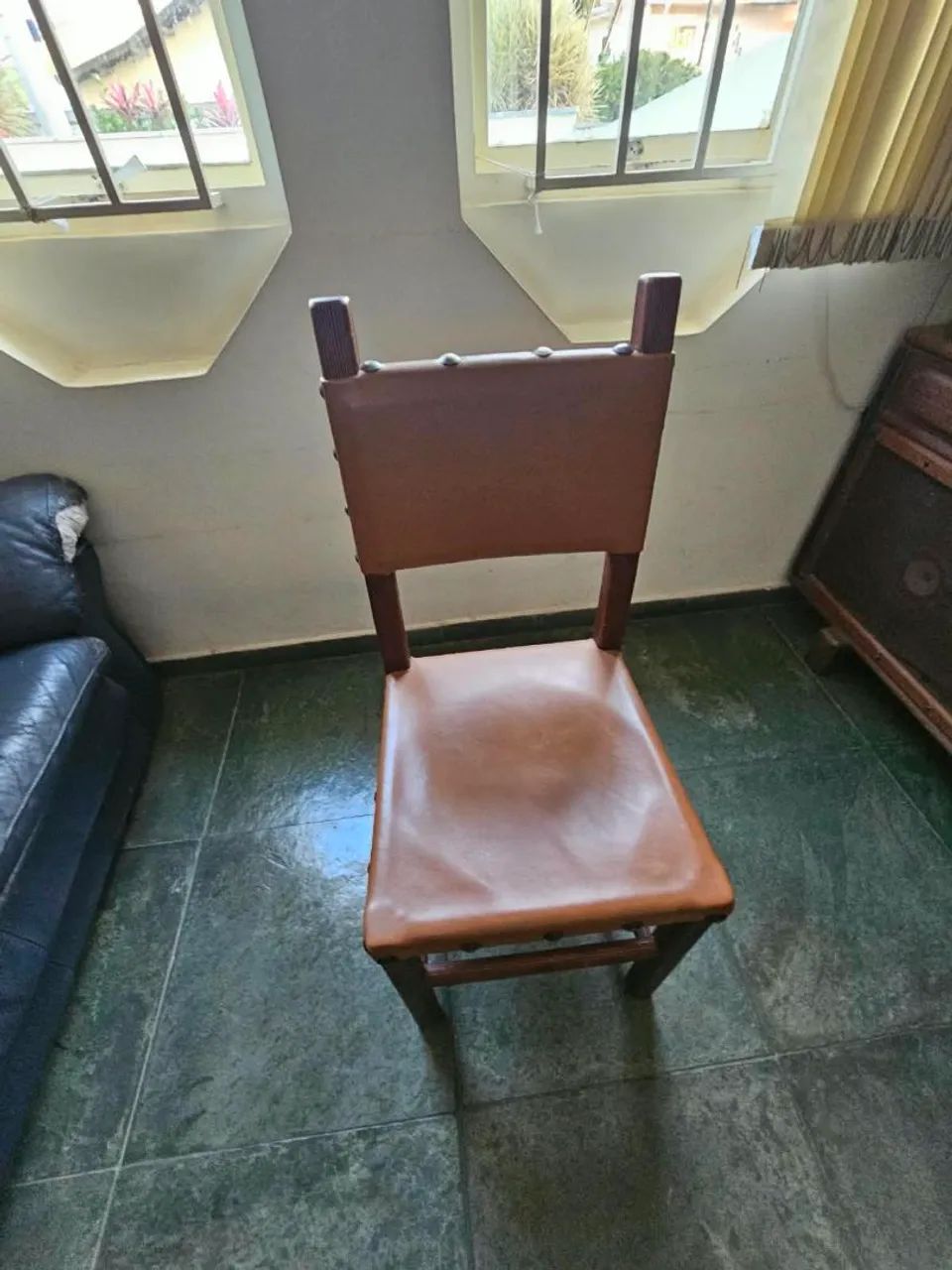 Cadeira de Madeira Maciça - Foto 2