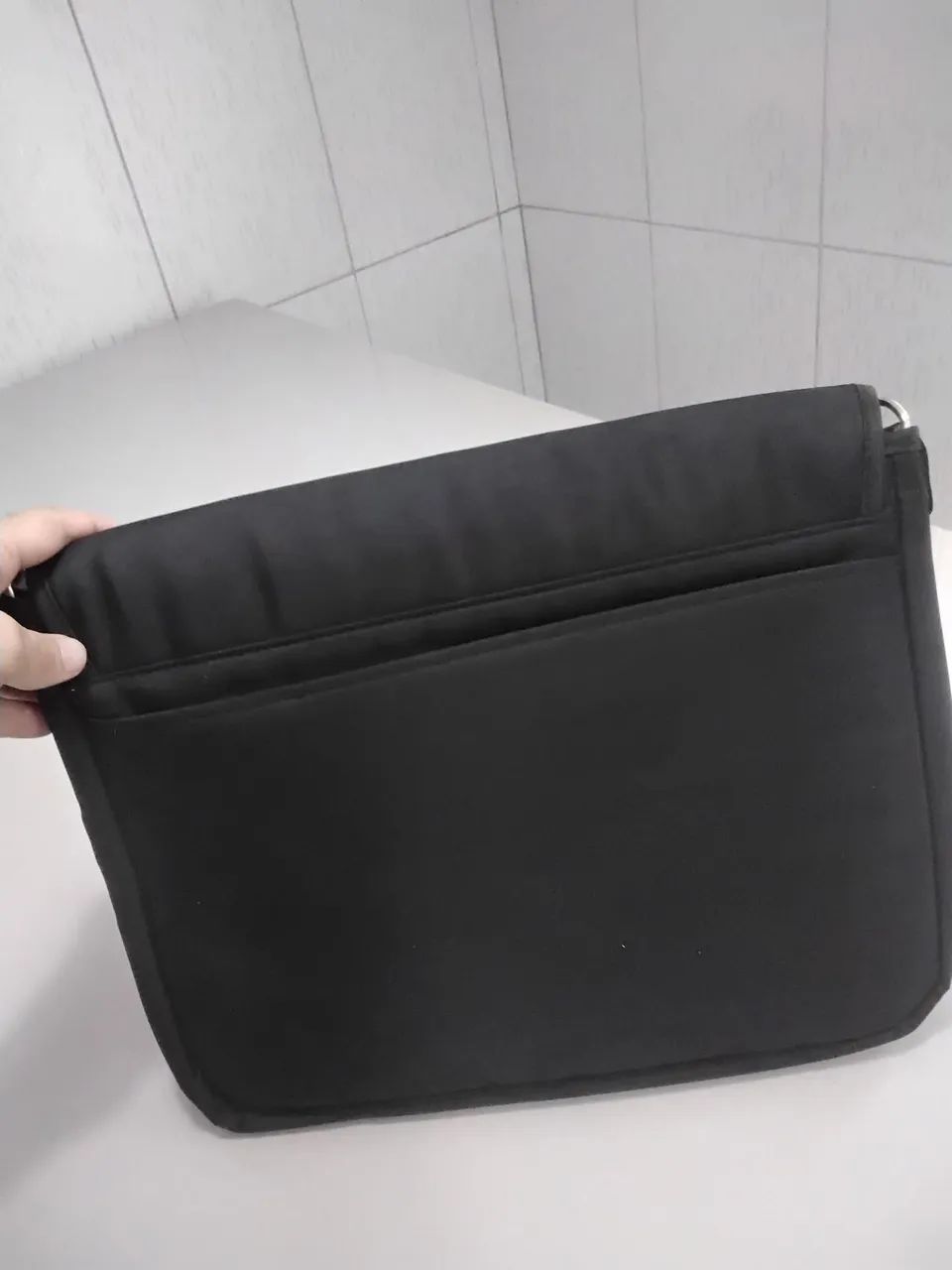 Bolsa (pasta) de Executivo. Material bem grosso. - Foto 2