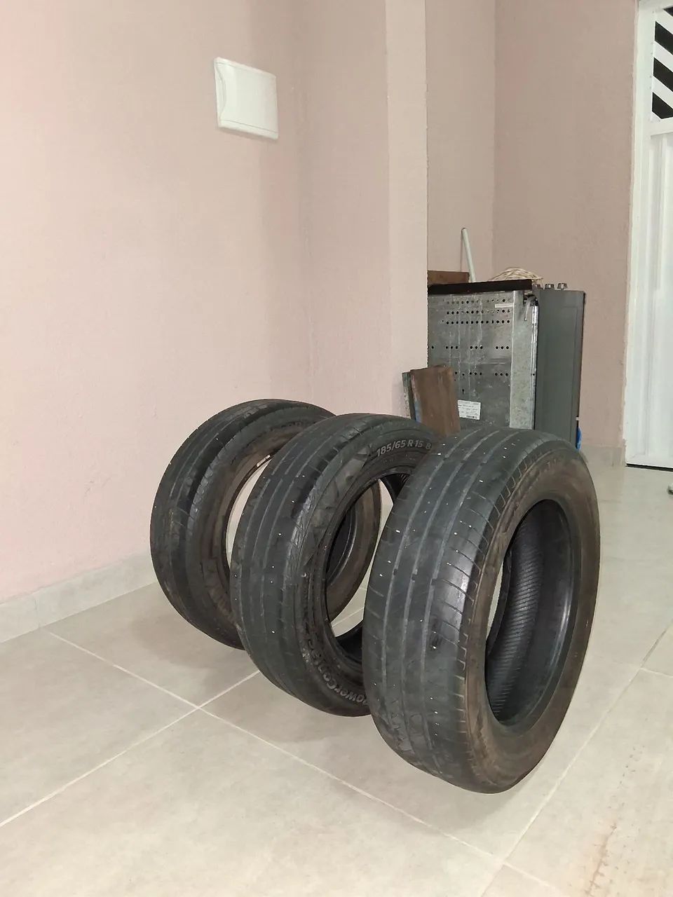 Pneus Continental 185/65 R15 - Foto 3