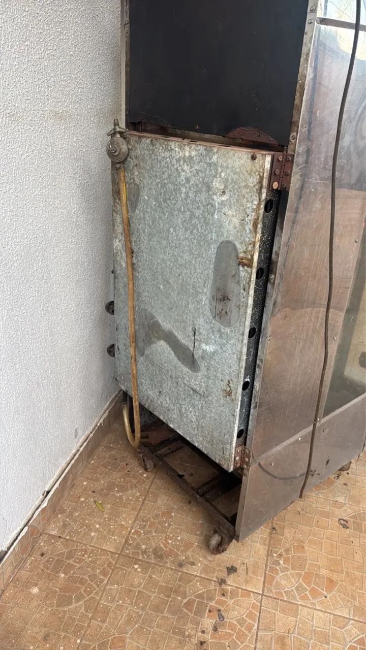 Maquina de assar frango - Foto 4