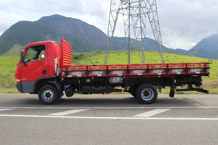 Mb Accelo 815 2018 - Foto 2