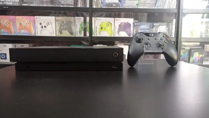 Console Xbox One X 1TB