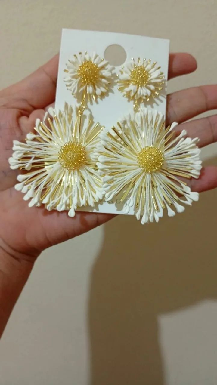 Brinco de Flor Margarida