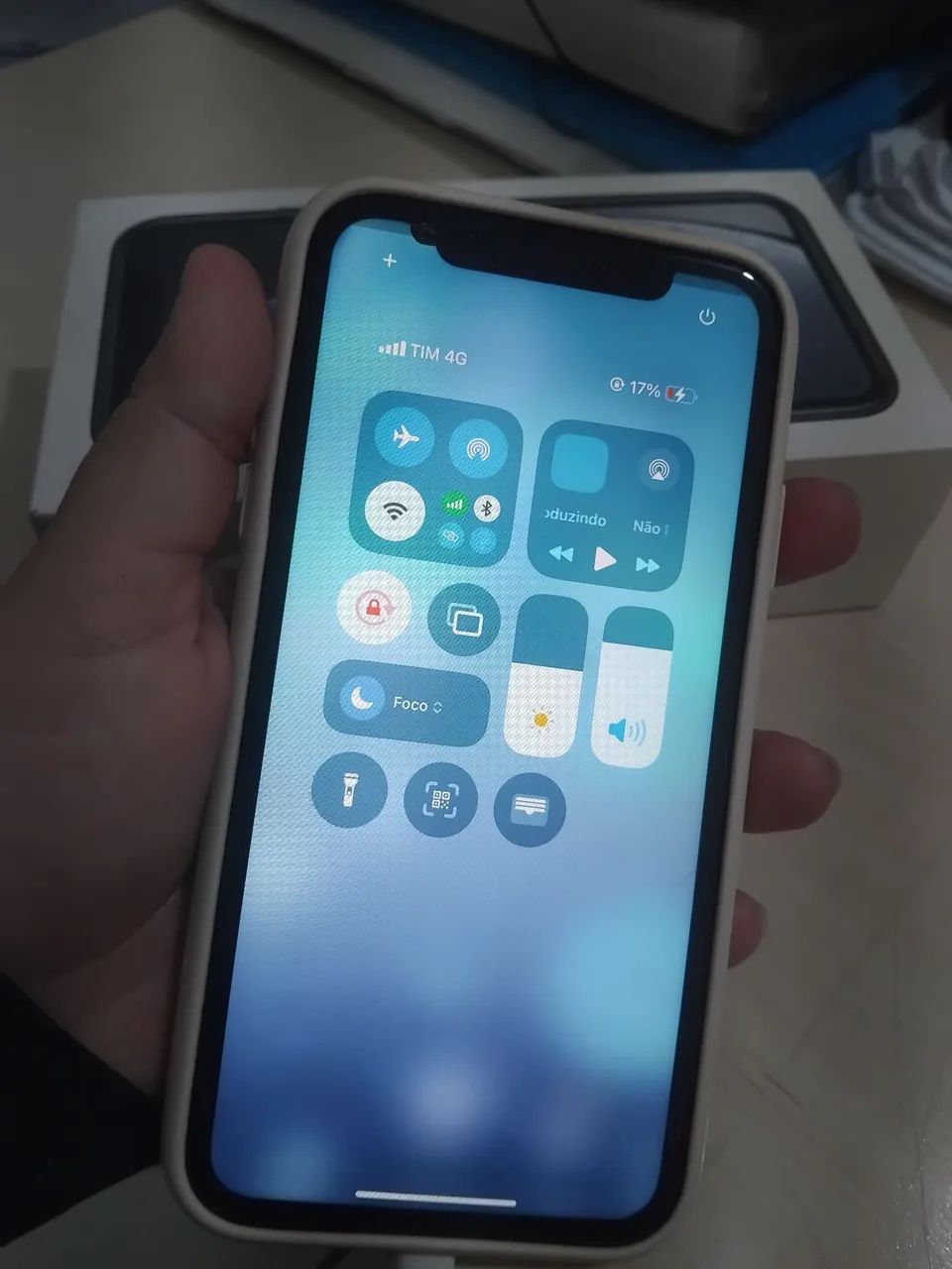 Vendo iPhone xr 128g face ok completo - Foto 4