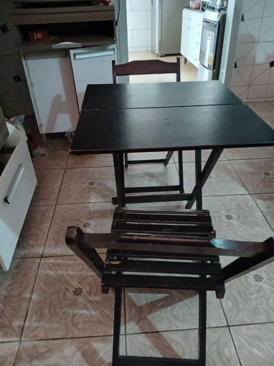 1 mesa e 2 cadeiras  - Foto 2