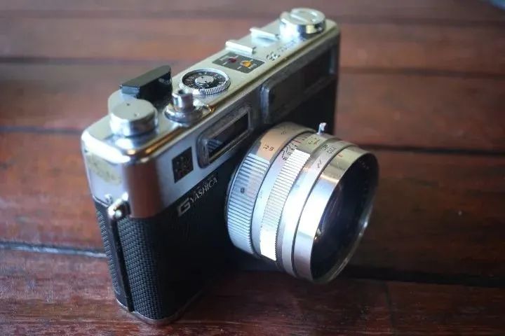 Yashica Electro 35 -  Muito Conservada - Foto 5
