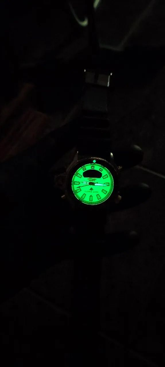 Citizen Aqualand fundo fluorescente  - Foto 3