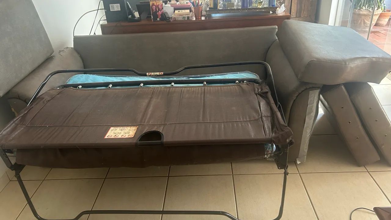 Sofá cama com colchão embutido  - Foto 4