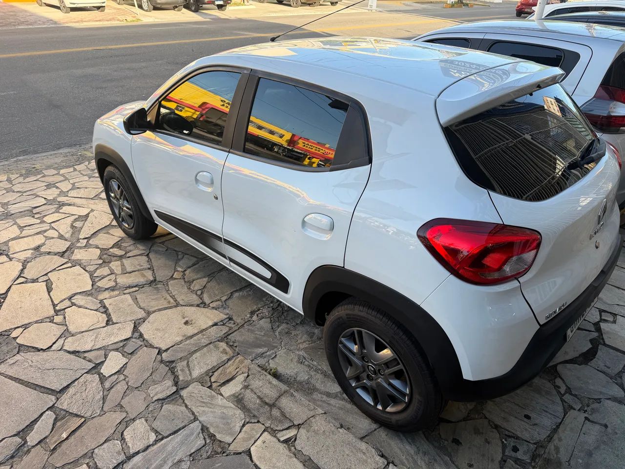 Renault Kwid Intense 1.0 Flex 12V 5P Mec. 2020 - Foto 4
