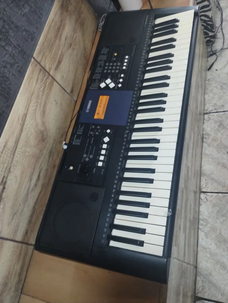 Teclado Yamaha psr e 333 funcionando perfeitamente 