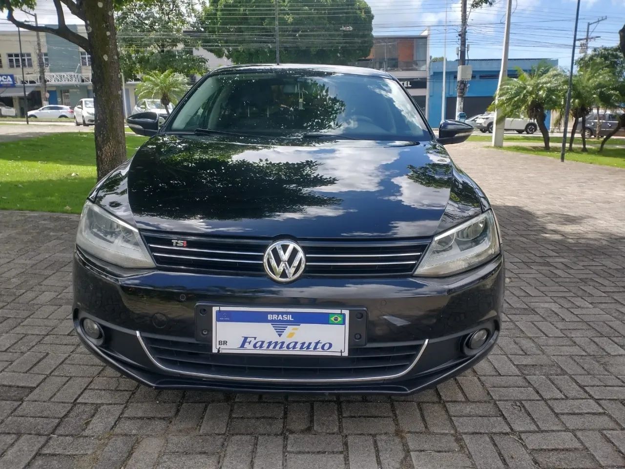 Volkswagen Jetta JETTA Highline 2.0 TSI 16V 4p Tiptronic 2013