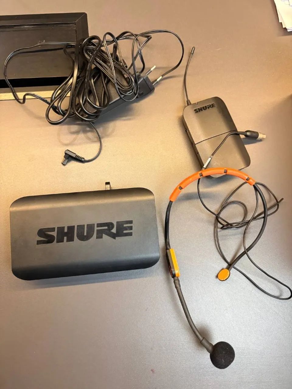 Microfone Headset Sem Fio Shure BLX14/SM31 ? Kit Completo