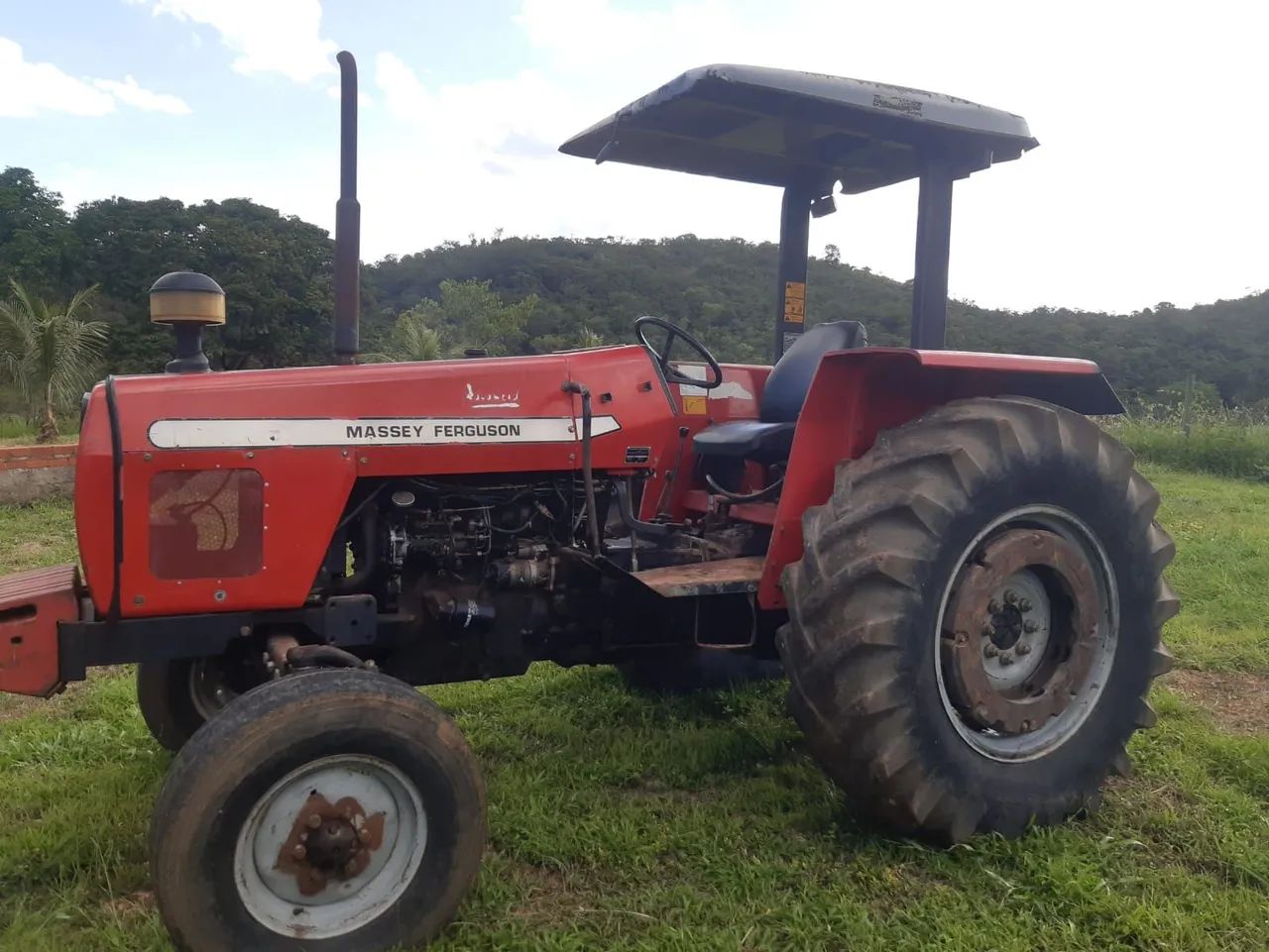 Trator Massey Ferguson 