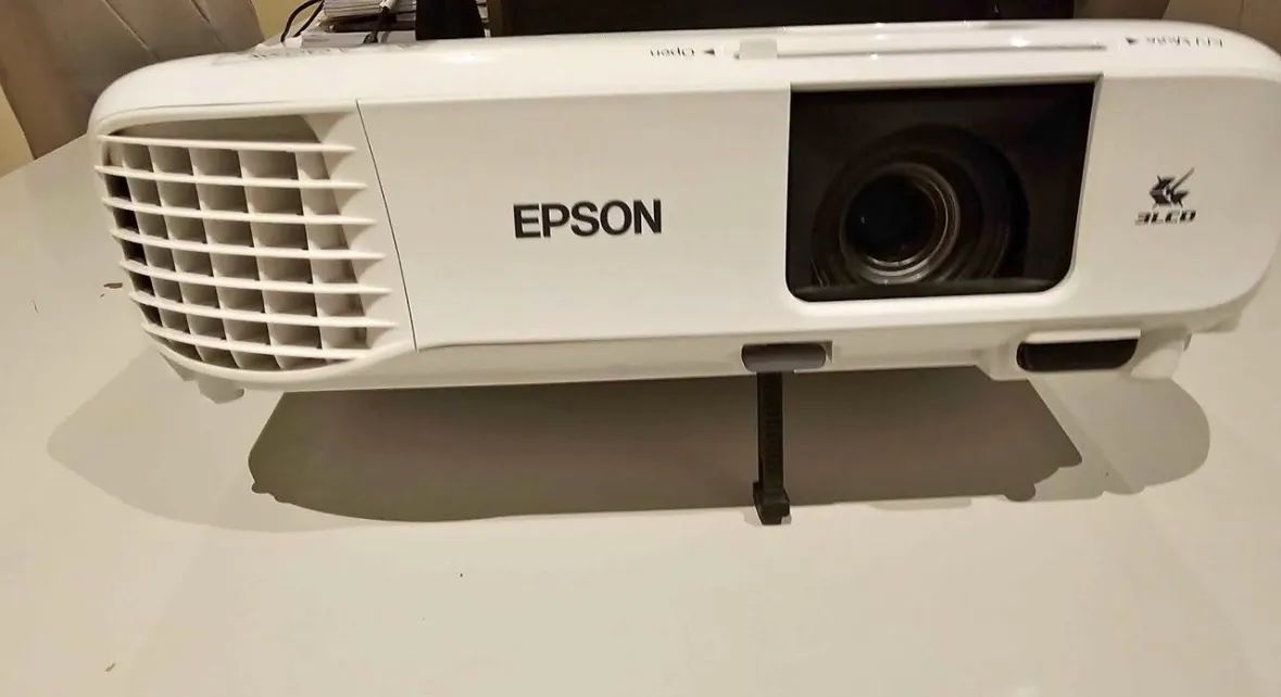 Projetor Epson E20 - Foto 3