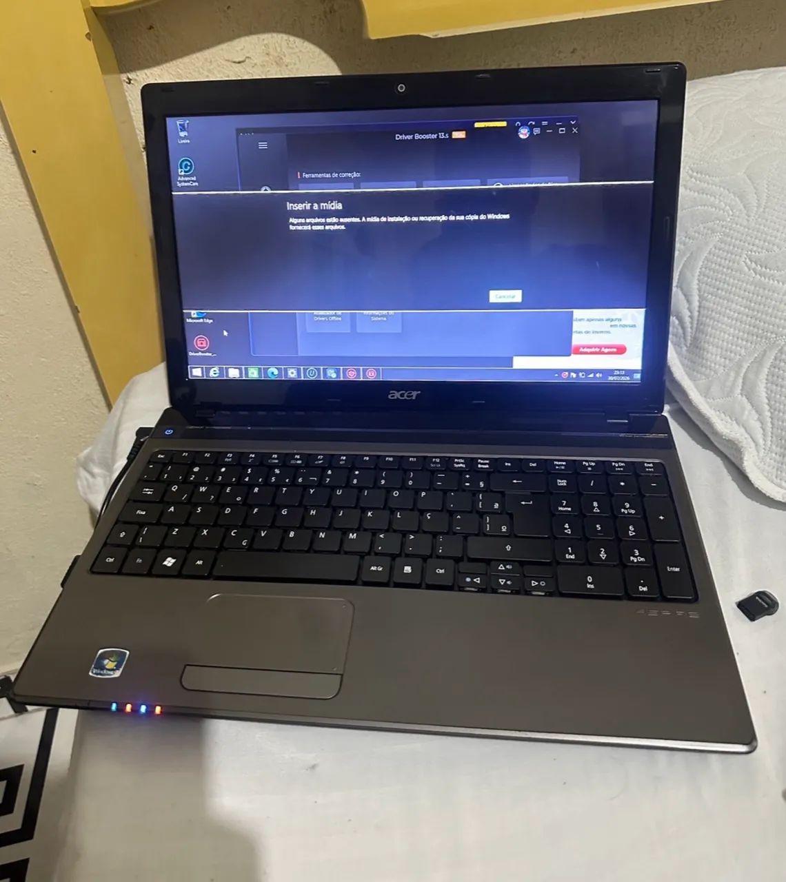 Vende se Notebook acer icore 3 waindows 8.1  - Foto 5