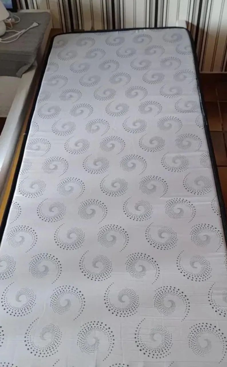 Bed/mattress65576098984066125