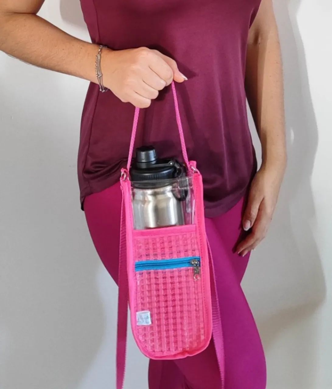 Bolsa Porta Garrafa 1L Transparente PVC Cristal com Alça Regulável e Zíper - Porta Squeeze - Foto 2
