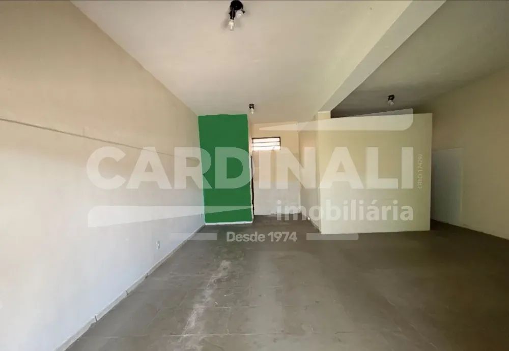 Imóvel comercial bem localizado e com bom espaço para seu negócio - Foto 3