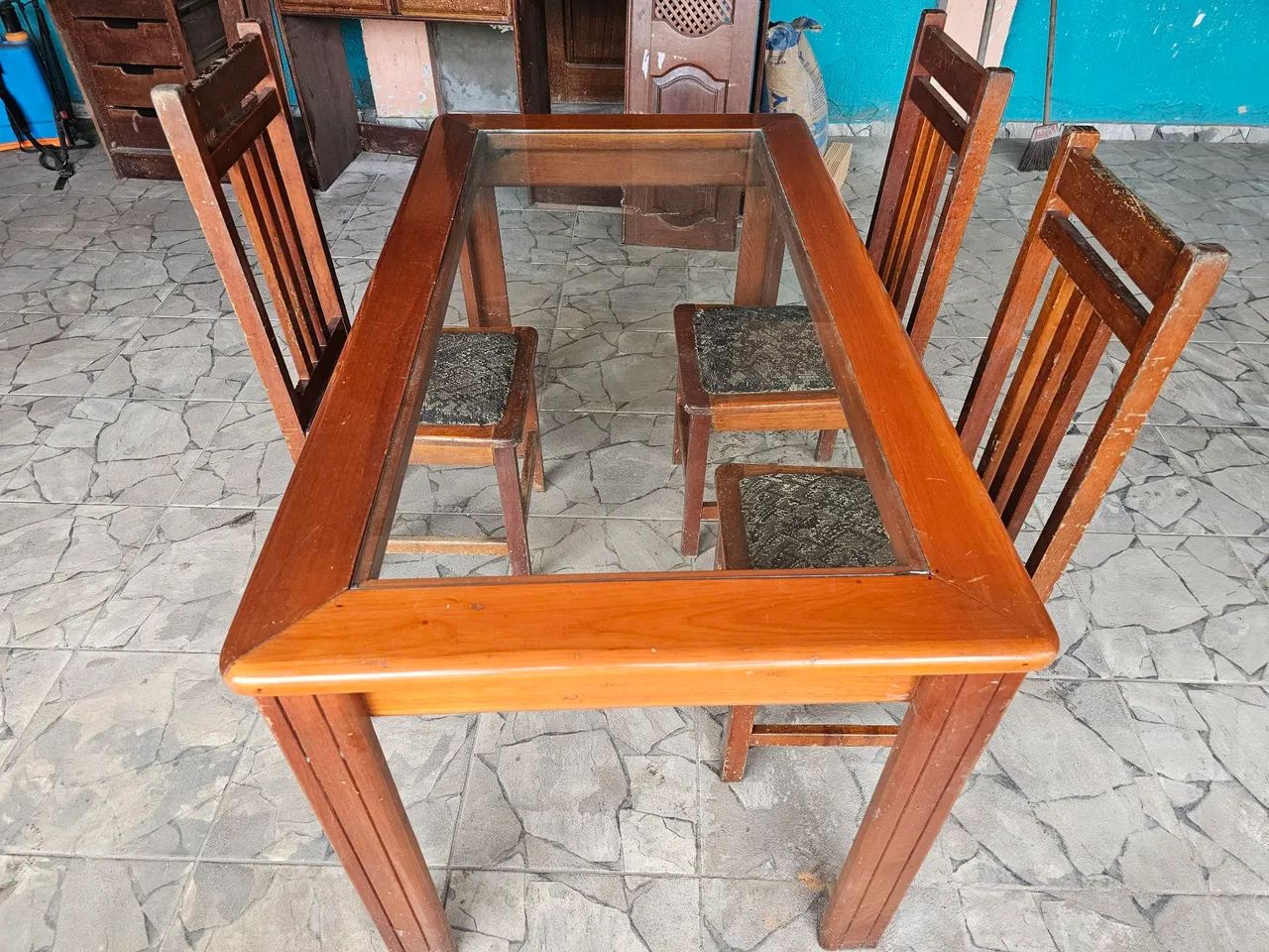 Mesa em cedro 5 cadeiras  - Foto 2