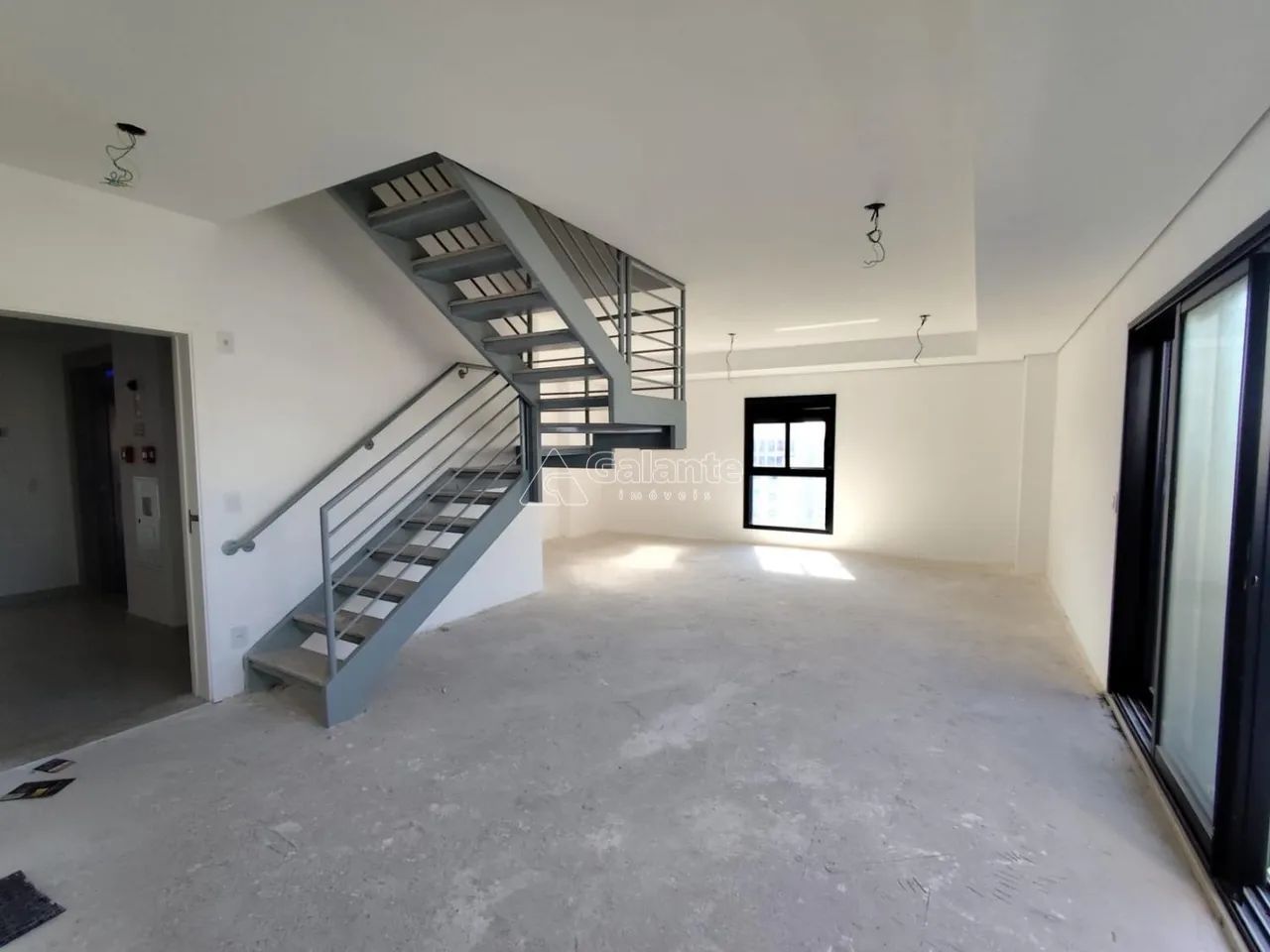 VENDE-SE COBERTURA DUPLEX COM 2 SUÍTES 153,92 M², CAMBUÍ - CAMPINAS SP - Foto 2