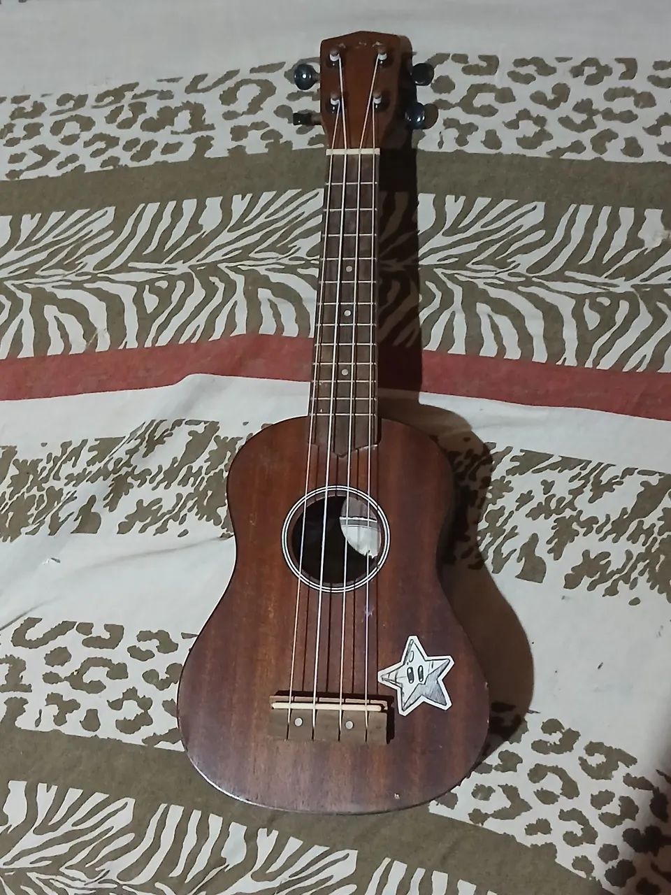 Ukulele usado soprano