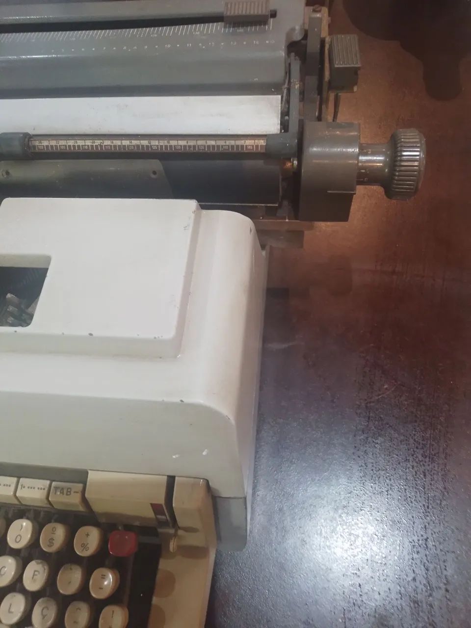Máquina de escrever olivetti linea 98 para colecionador - Foto 4