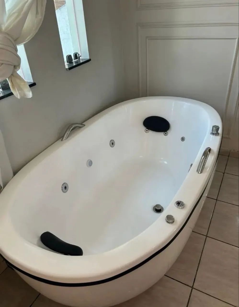 Banheira de hidromassagem / aquecedor 5.000w/cromoterapia/ total hidro - Foto 4