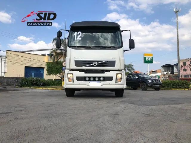 VOLVO 270 2012  - Foto 4