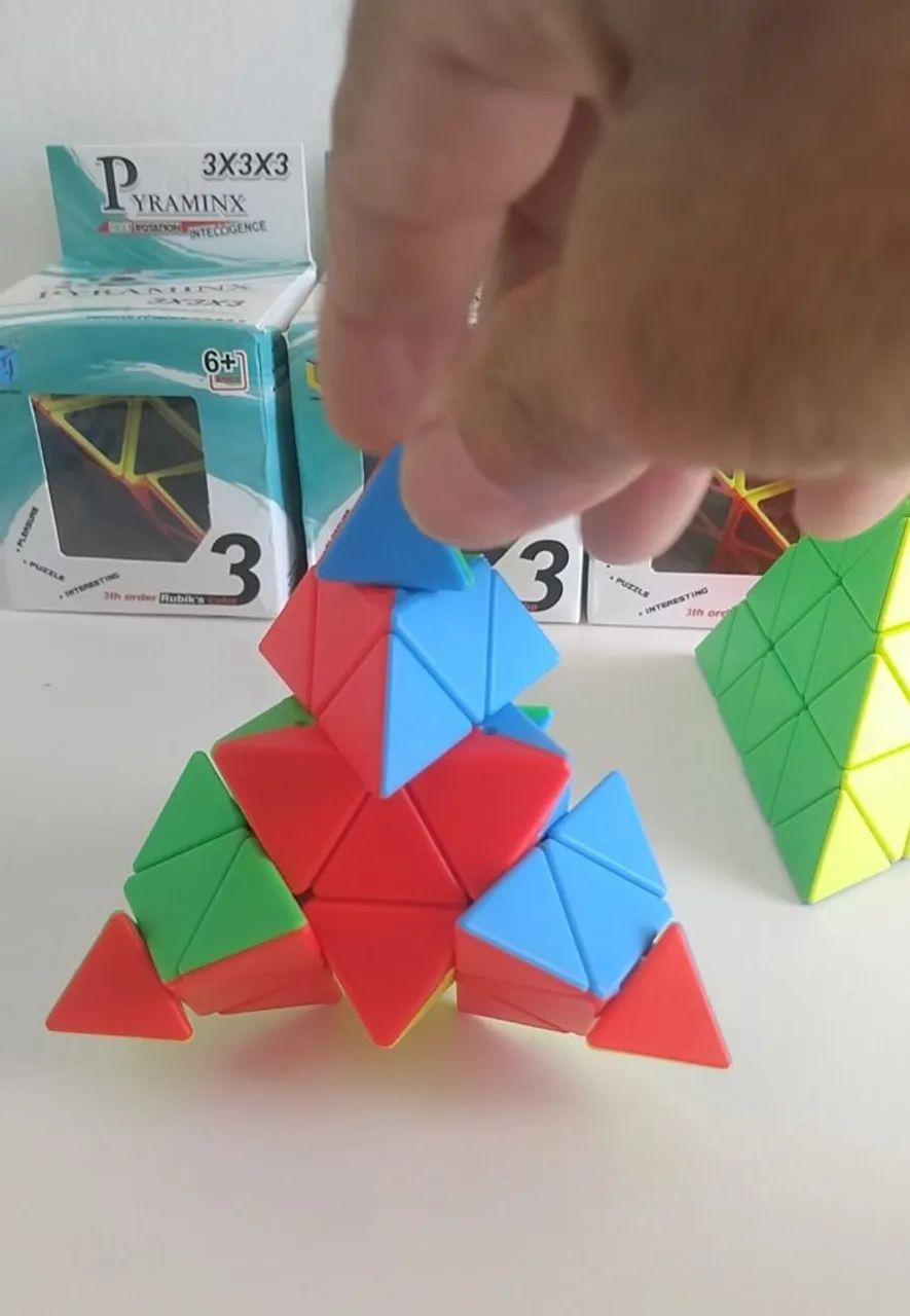 Cubo mágico pyraminx 4x4  - Foto 3