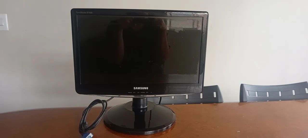 Monitor samsung  modelo b1930n syncmaster b1930 - Foto 2