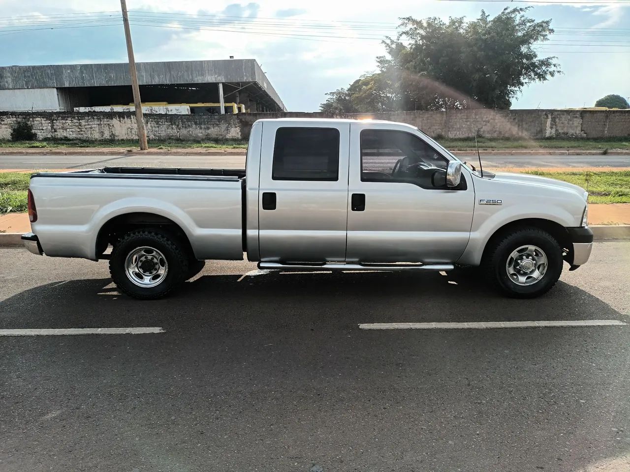 Ford F-250 CD XLT 4.2 TB 2005