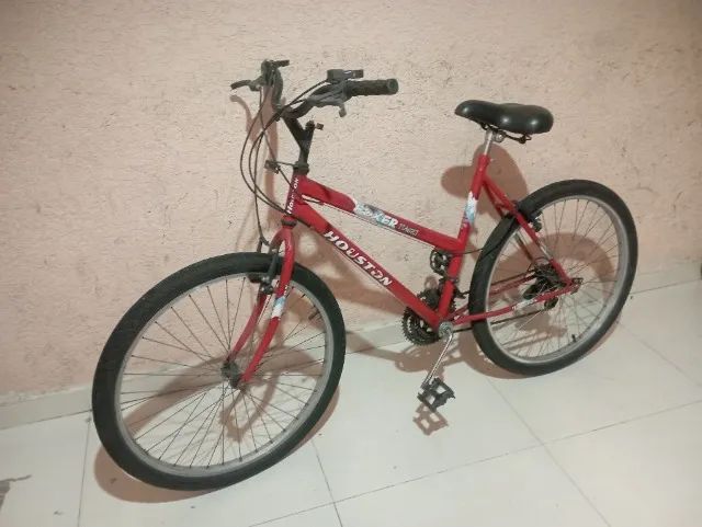 Vendo bicicleta aro 26 com marchas 
